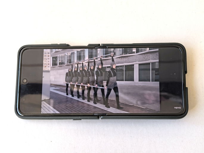 Motorola Razr 60 Ultra ecrã