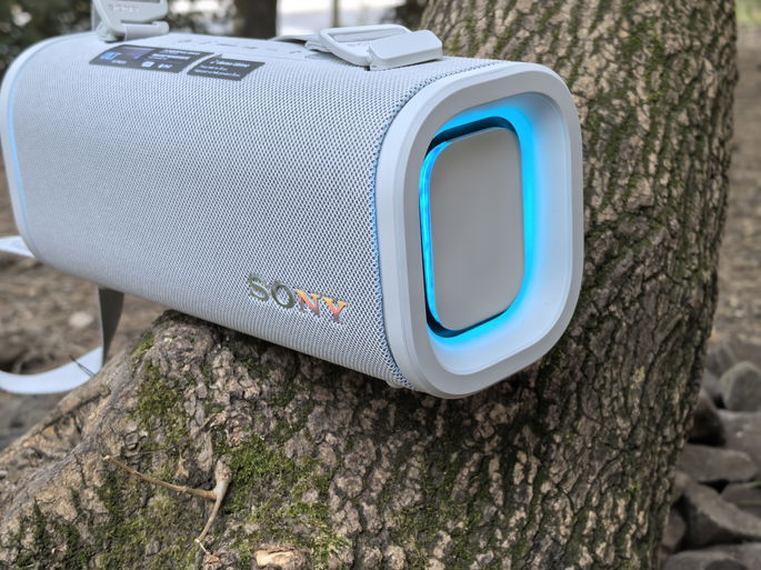 Sony ULT Field 5 iluminação lateral