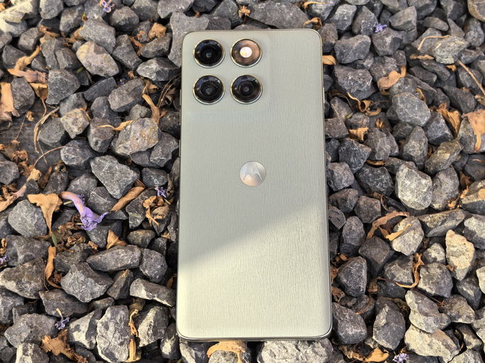 Motorola Edge 60 Pro painel traseiro