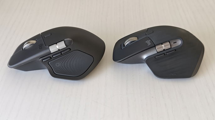 Logitech MX Master 4 (esquerda) e MX Master 3S (direita)