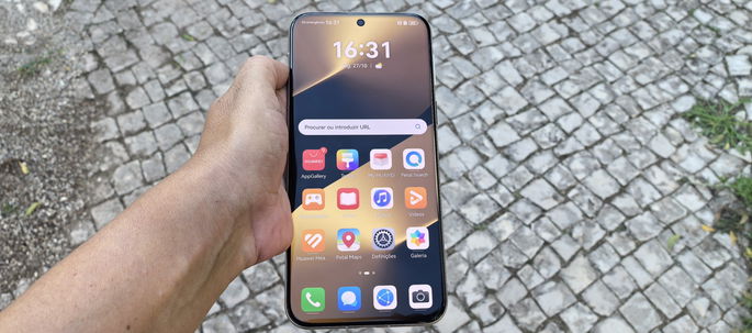 Huawei Pura 80 Ultra ecrã