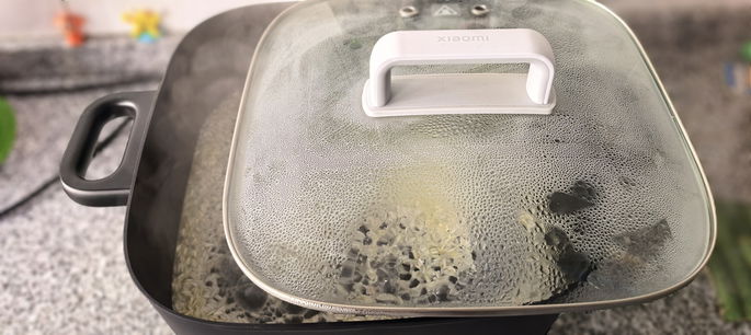 Panela a cozinhar arroz