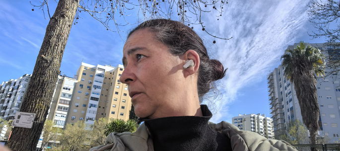 Huawei FreeBuds Pro 5 utiliza&ccedil;&atilde;o na rua