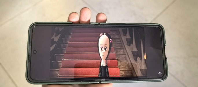 Motorola Razr 70 Olus ecr&atilde;