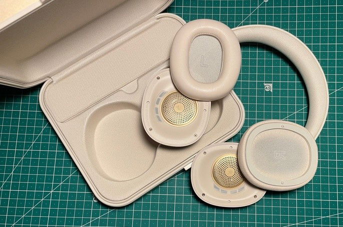 Bang & Olufsen Beoplay H95