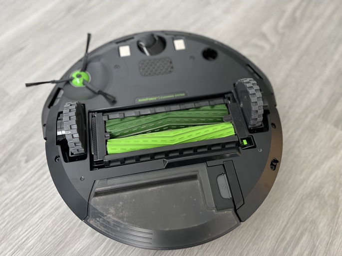 iRobot Roomba i5