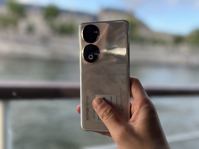 Honor 90