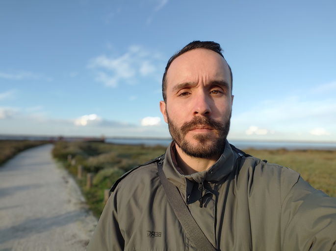 Frontal, modo retrato