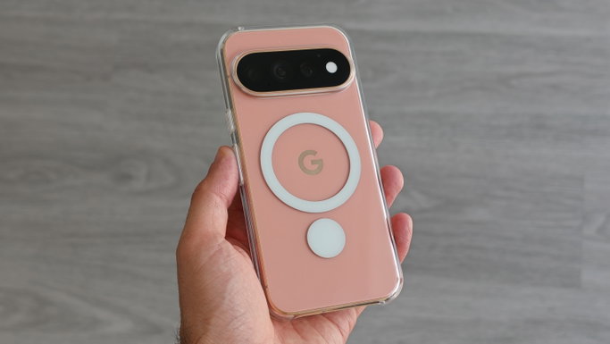 Google Pixel 11 Pro com capa