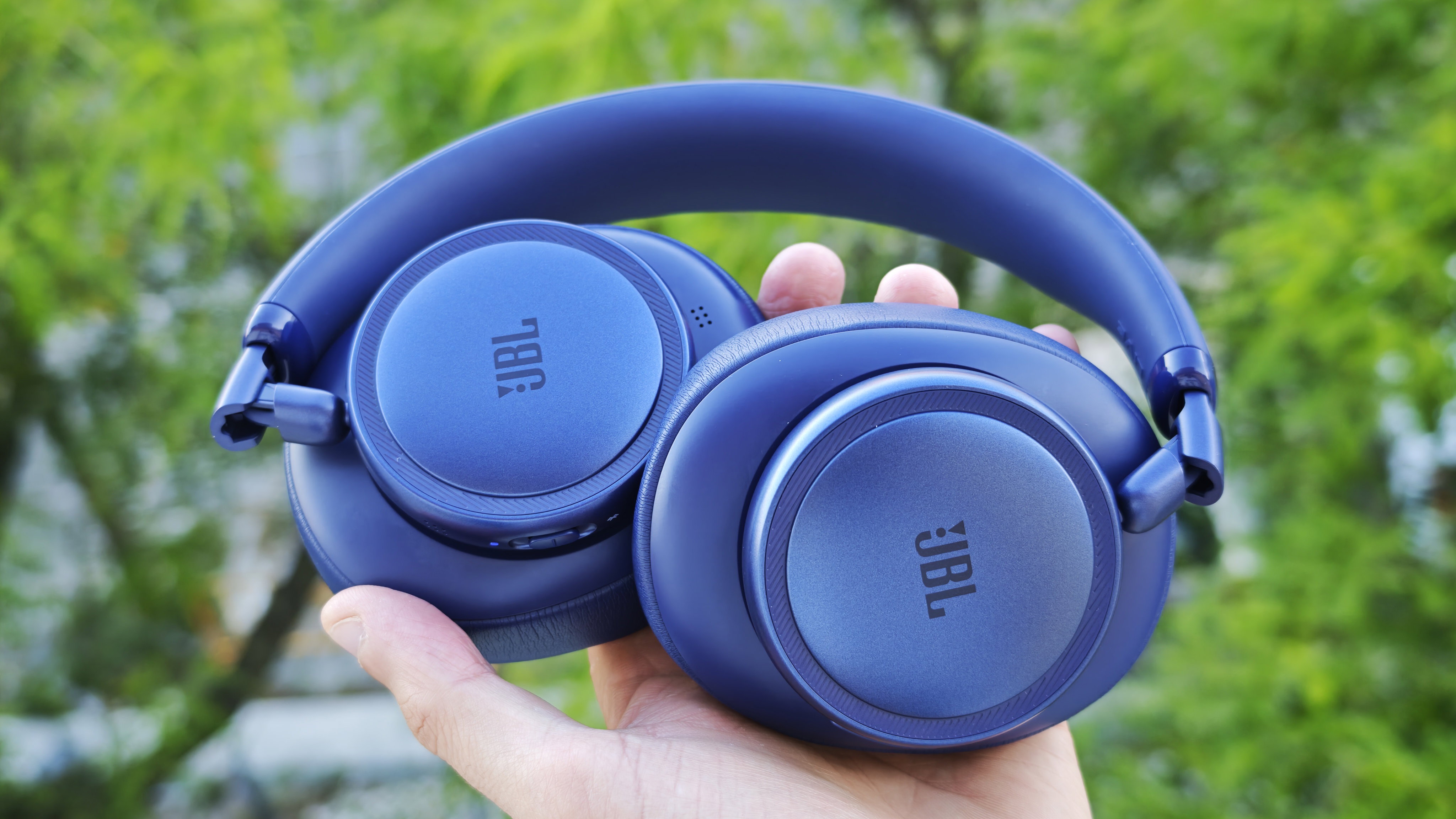 JBL Live 780NC review: qualidade-preço e bom cancelamento de ruído