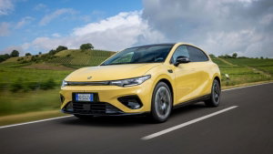Leapmotor B05 chega a Portugal para desafiar Renault e Hyundai em preço e autonomia