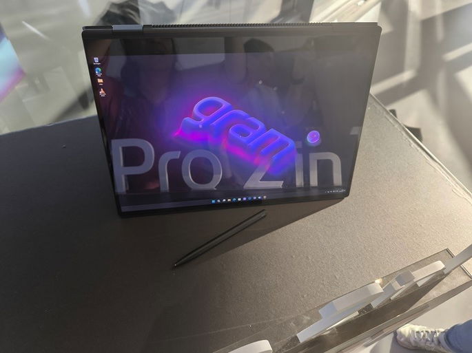 LG Gram Pro 2 em 1 em formato tablet