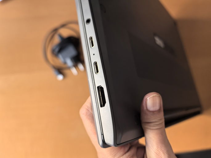 LG Gram 17 2024 conectividade