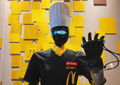 McDonald's na China já usa robôs humanoides no atendimento. É o futuro?