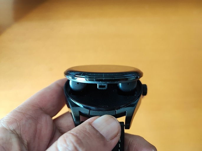 mecanismo pop-up do Huawei Watch Buds