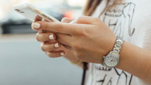 Memória cheia no telemóvel? Estas aplicações gratuitas libertam espaço em poucos minutos