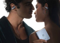 Motorola e Swarovski juntam-se para um Razr de luxo. E não vem sozinho