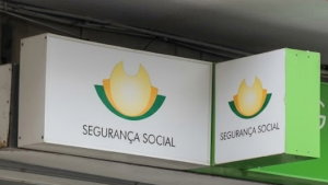 Muitos pais não sabem, mas podem pedir mais abono de família na Segurança Social Direta