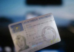 Muitos portugueses desconhecem este truque da Carta de Condução que poupa muitos problemas