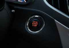 Muitos portugueses desligam esta função do carro sem saber isto