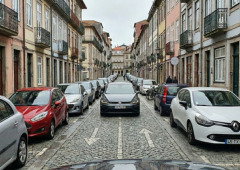 Muitos portugueses estacionam assim e não sabem que dá multa até 150€