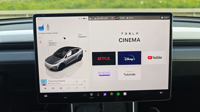 Tesla Model Y Premium