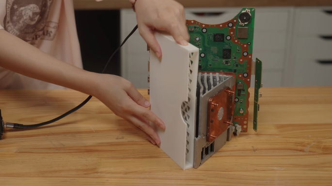 Nasceu a &ldquo;consola imposs&iacute;vel&rdquo;: PS5, Xbox e Switch 2 num s&oacute; sistema