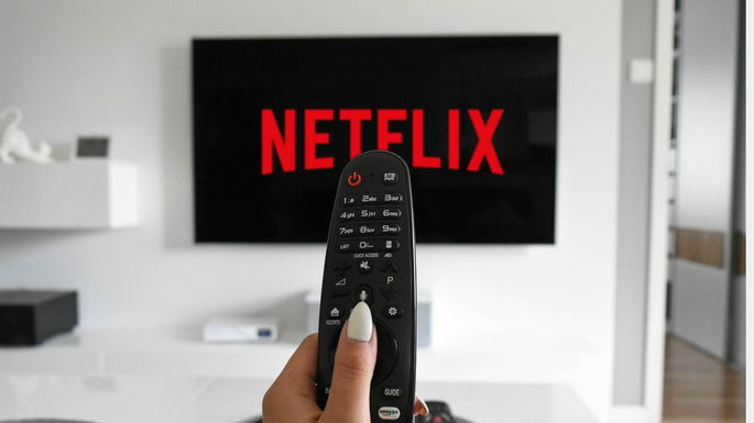 imagem de um televisor com logotipo da Netflix