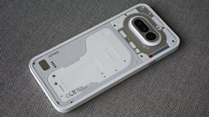 Nothing Phone (4a) review: gama-média transparente a ter em conta