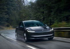 Novo ano, nova queda: Tesla sofre com vendas de carros elétricos em Portugal