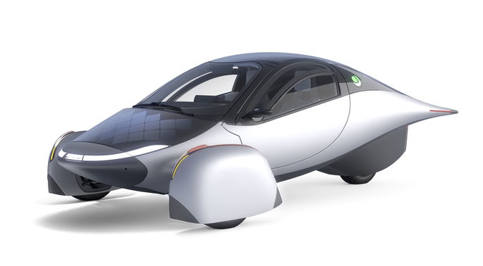 Novo carro movido a energia solar pode mesmo seguir para produção