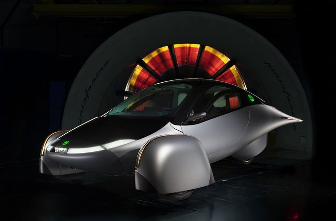 Novo carro movido a energia solar pode mesmo seguir para produção