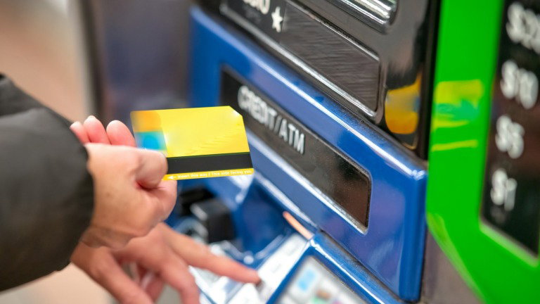 Novo cartão multibanco na caixa de correio sem estares à espera? Alerta pode ser falso