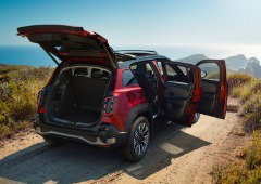 Novo modelo do Renault 4 E-Tech já está disponível para compra em Portugal