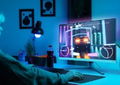 Novo Philips Evnia combina 4K a 160 Hz e Full HD a 320 Hz num único monitor gamer