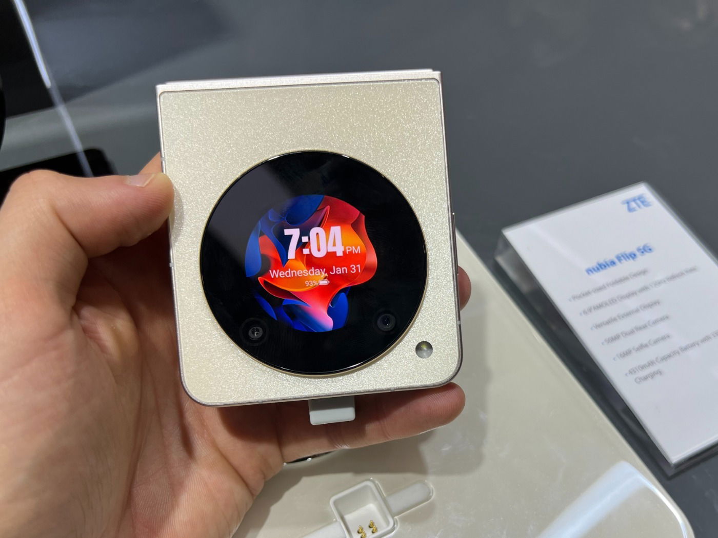 Nubia Flip 5G é o próximo dobrável a chegar à Europa que tens de