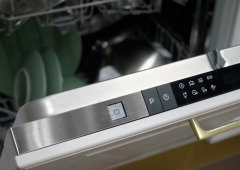 O botão da máquina de lavar louça que poucos usam e que poupa energia