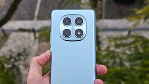 O gadget que nem 10€ custa e pode salvar o teu telemóvel no verão