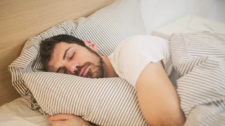 O mito sobre dormir 8 horas que muitos desconhecem. Diz professor de Oxford