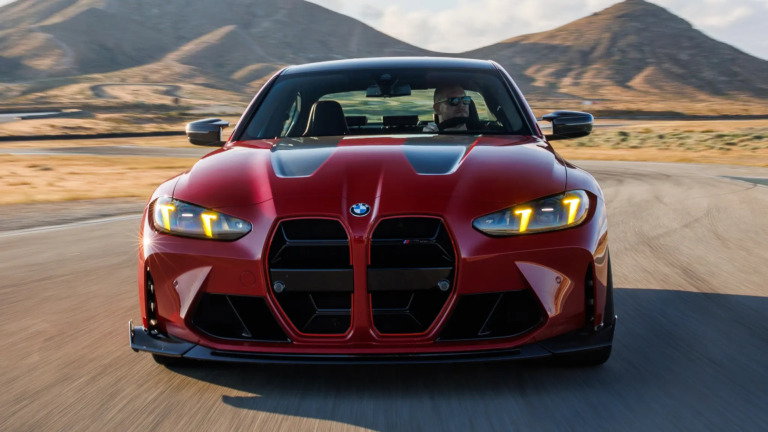 O novo BMW M3 CS tem caixa manual, tração traseira e uma má notícia