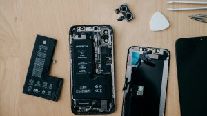 O teu smartphone anda estranho? O código "secreto" para testar o ecrã, colunas e sensores rapidamente