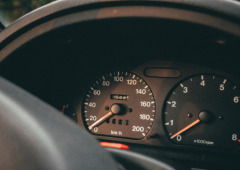 O top-10 de marcas de carros cujos condutores dão menos vezes o pisca