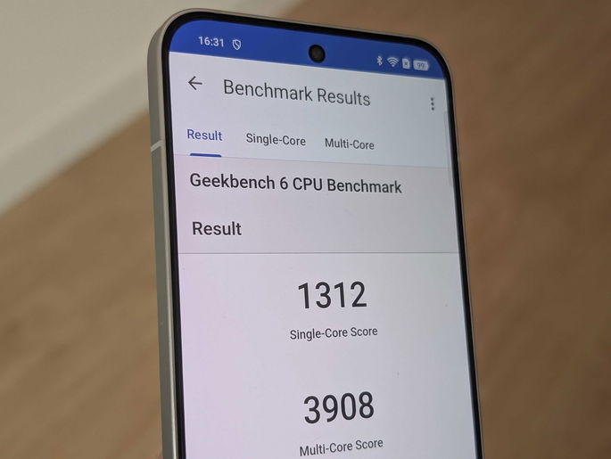 OPPO Reno13 Geekbench