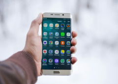 Os telemóveis ficam mais lentos com o tempo: qual a razão e como evitar?