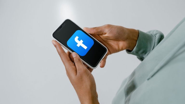 Pagar ou ser rastreado? Eis o novo dilema dos utilizadores do Facebook e Instagram