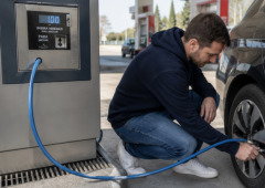 Pagar para colocar ar nos pneus é legal? Eis a resposta