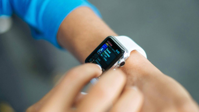 Perguntei ao ChatGPT como vão ser os smartwatches daqui a 10 anos: fiquei surpreendido