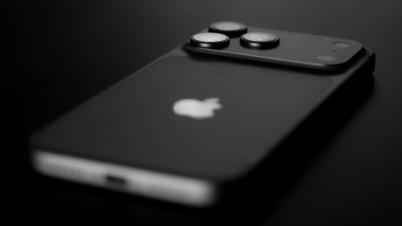 Primeiras imagens do iPhone 18 confirmam grande mudança no ecrã