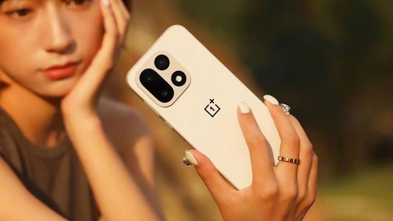 Próximo topo de gama da OnePlus trará algo inédito, mas os fãs não estão contentes