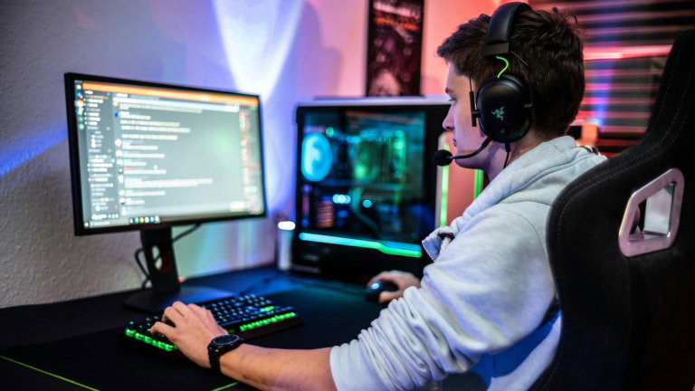 Queres montar um setup gaming barato? Estes 5 essenciais não desiludem